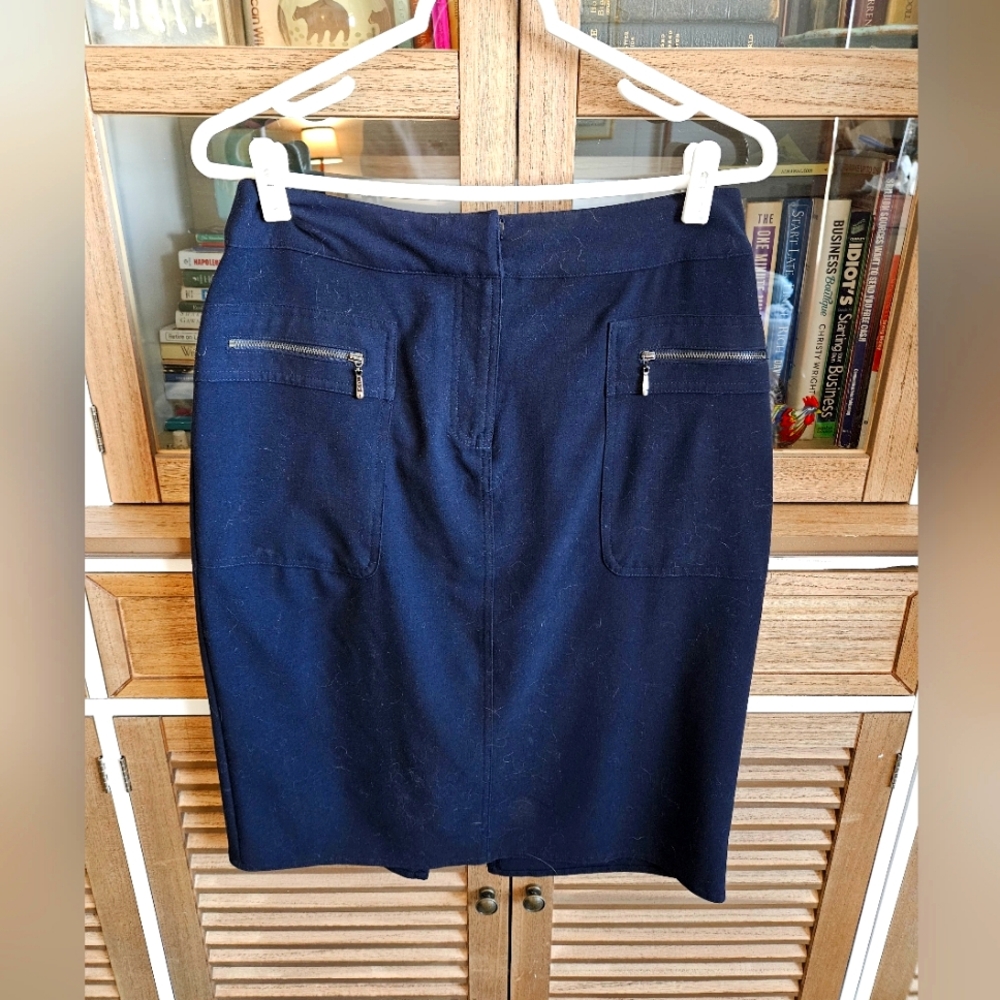 Gloria Vandebilt Pencil skirt.